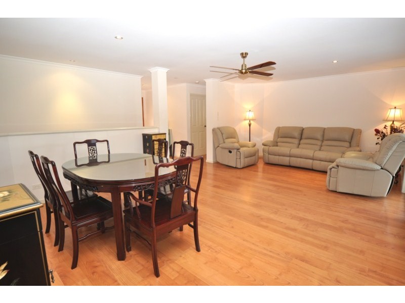 18 Fairbairn Court, Oxenford QLD 4210