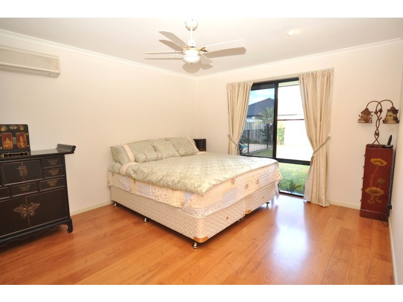 18 Fairbairn Court, Oxenford QLD 4210