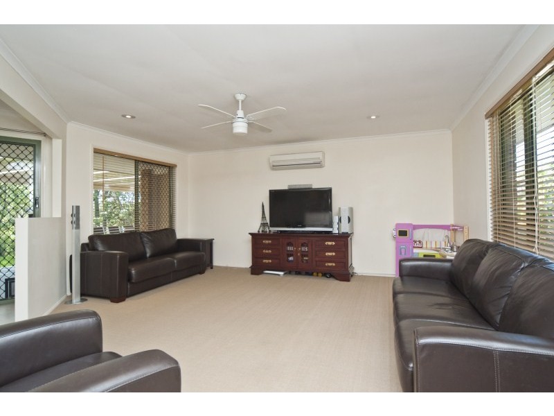 49 Broadway Drive, Oxenford QLD 4210