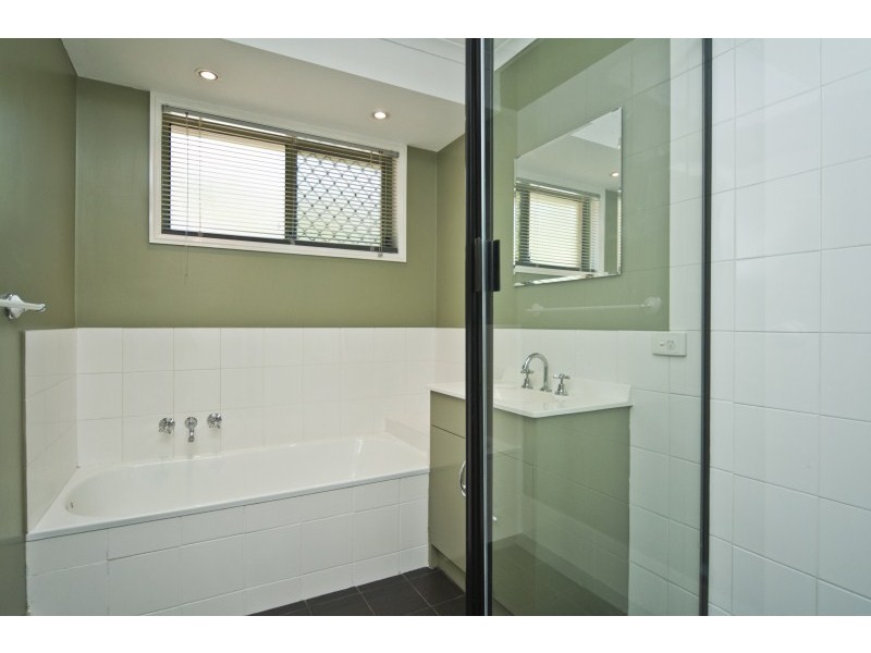 49 Broadway Drive, Oxenford QLD 4210