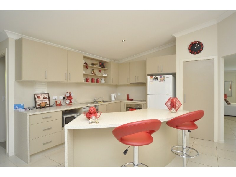 11 Shannonbrook Grove, Oxenford QLD 4210