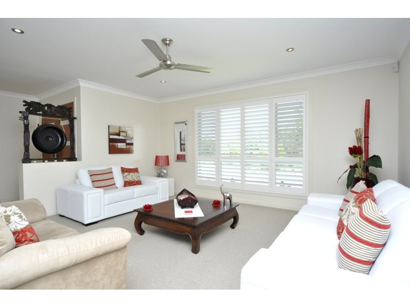 11 Shannonbrook Grove, Oxenford QLD 4210