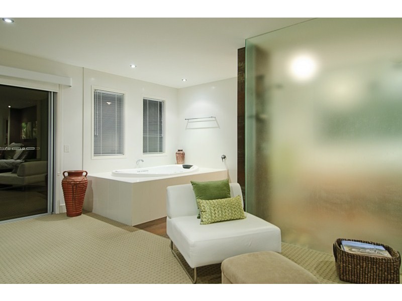 25 Ripple Court, Coomera Waters QLD 4209