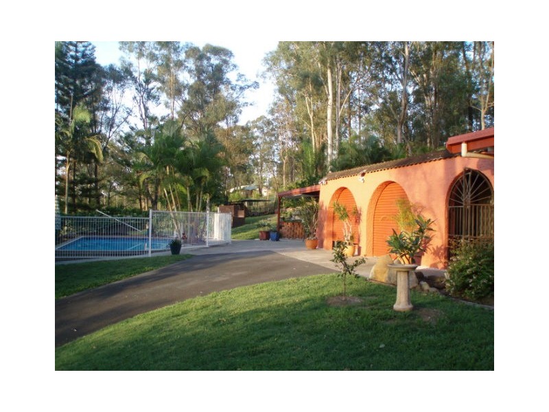 30 Ruth Terrace, Oxenford QLD 4210