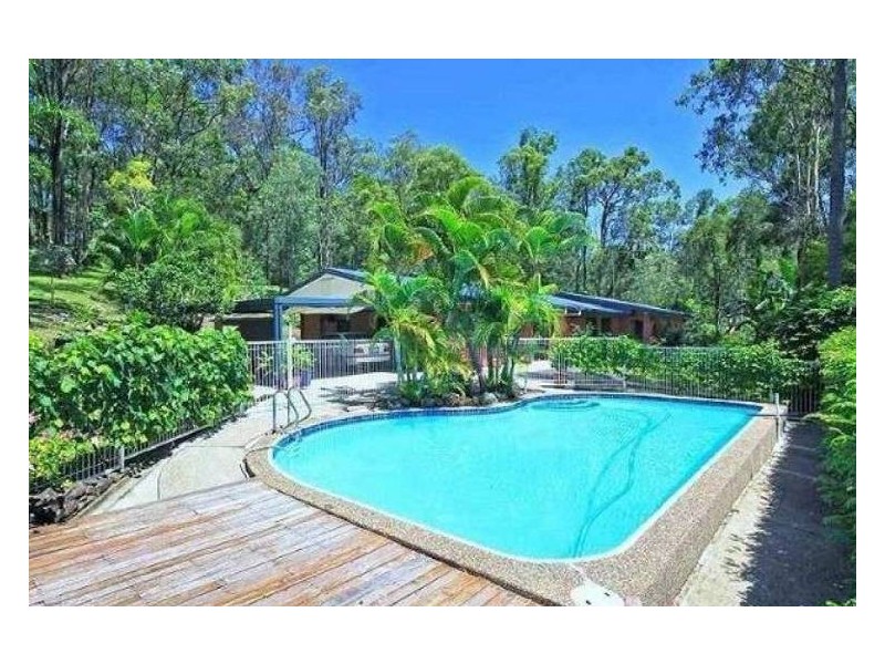 30 Ruth Terrace, Oxenford QLD 4210