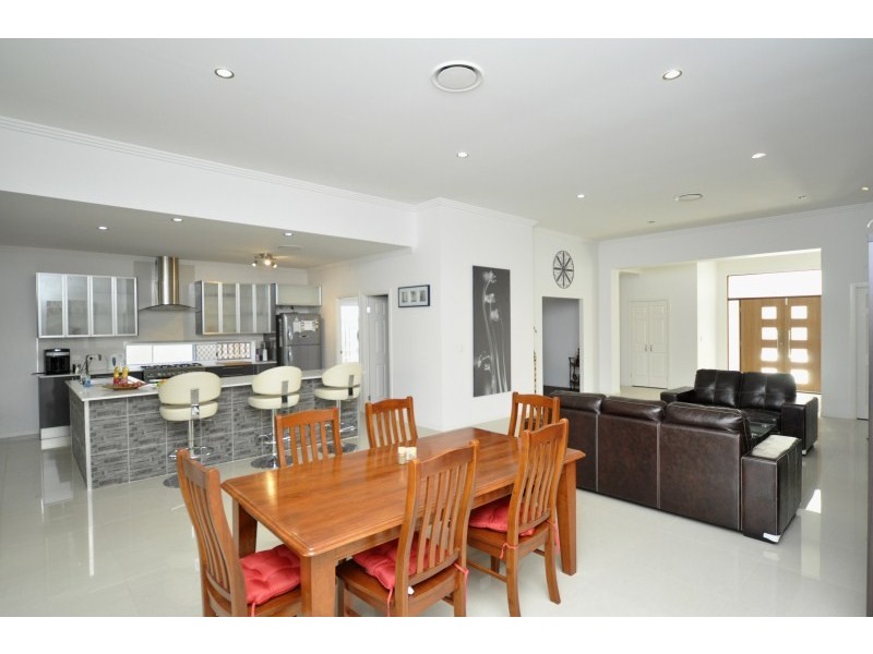 53 Rushcutter Avenue, Oxenford QLD 4210