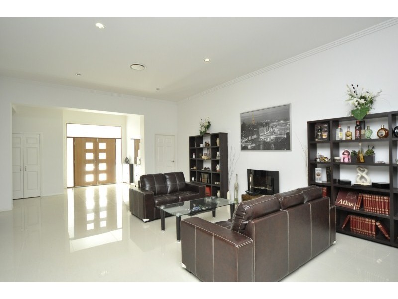 53 Rushcutter Avenue, Oxenford QLD 4210