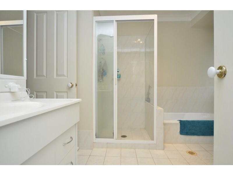 2/16 Jesmond Road, Helensvale QLD 4212