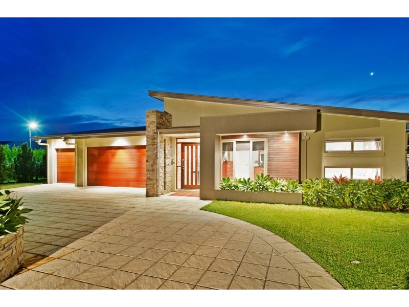 15 Meadow Court, Maudsland QLD 4210