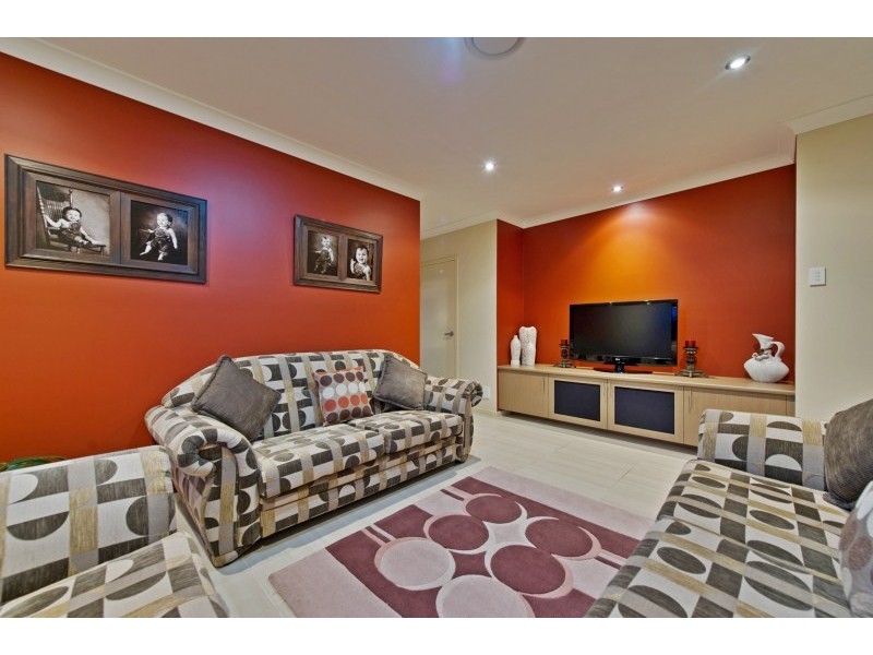 15 Meadow Court, Maudsland QLD 4210