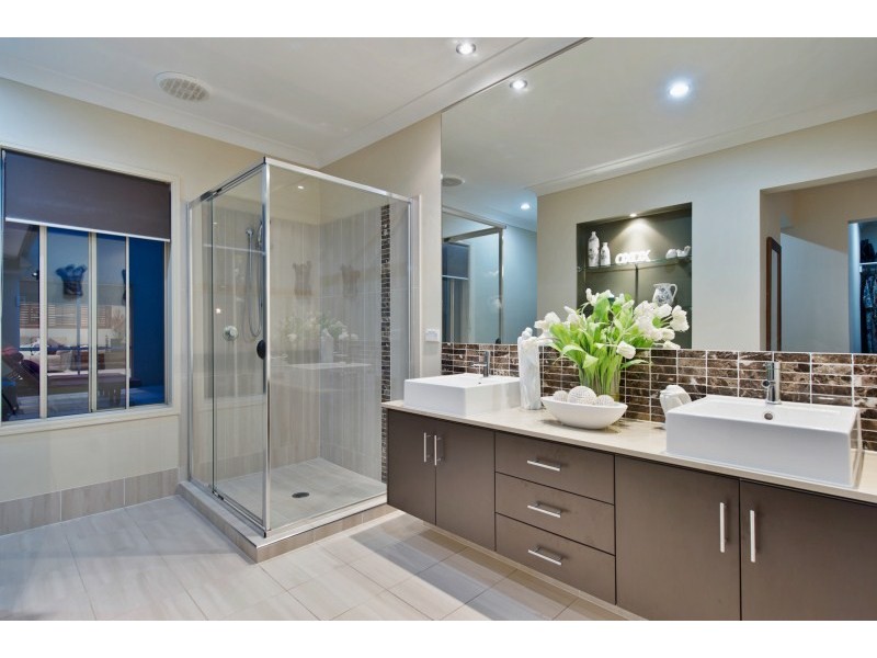 15 Meadow Court, Maudsland QLD 4210