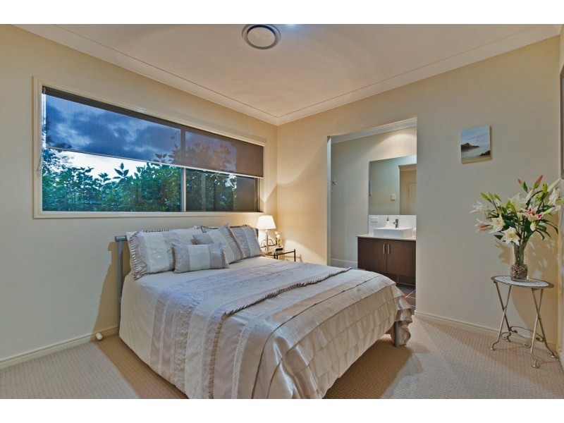15 Meadow Court, Maudsland QLD 4210