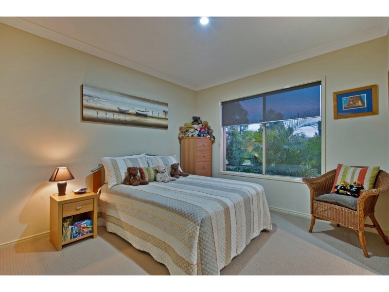 15 Meadow Court, Maudsland QLD 4210