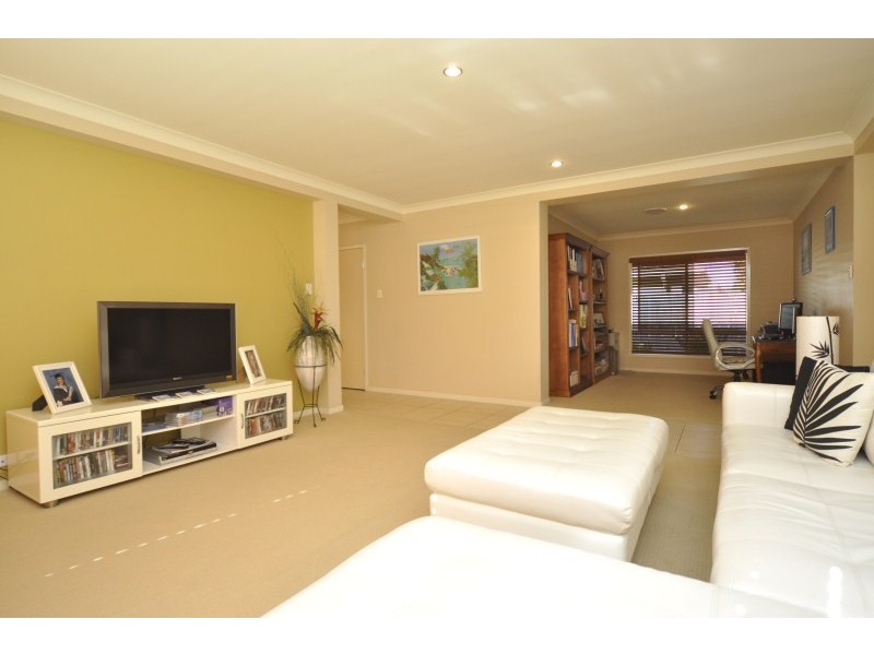 15 Oceanis Drive, Oxenford QLD 4210