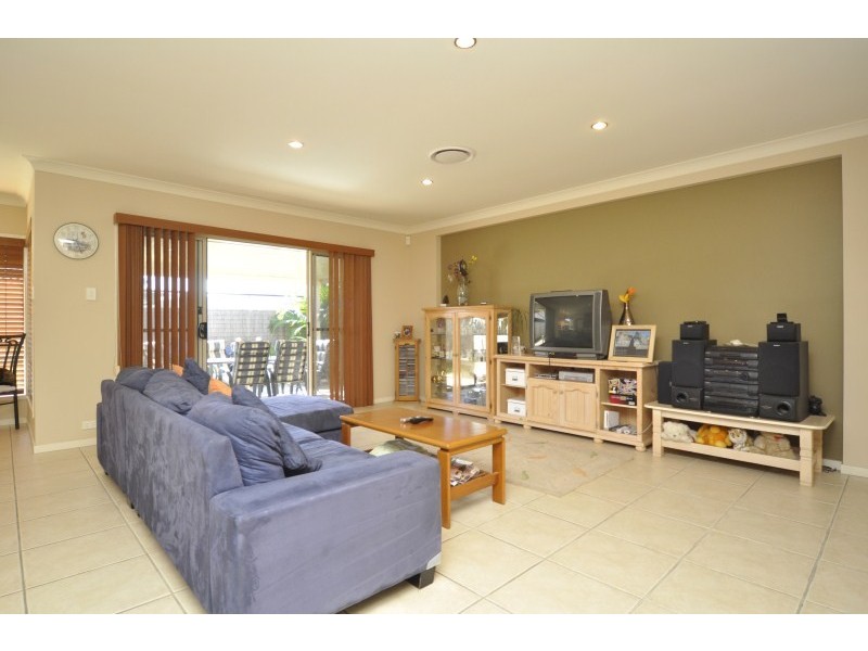 15 Oceanis Drive, Oxenford QLD 4210