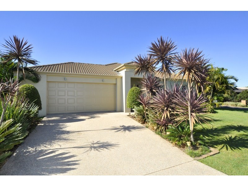 15 Oceanis Drive, Oxenford QLD 4210