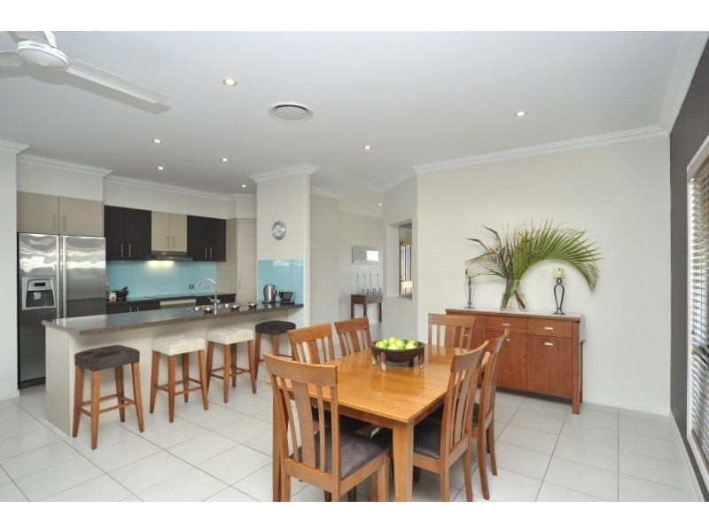 5 Ontario Court, Oxenford QLD 4210