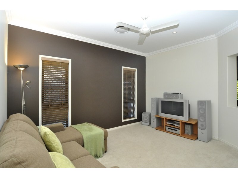 5 Ontario Court, Oxenford QLD 4210