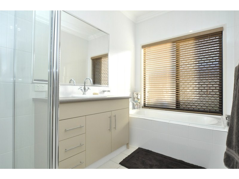 5 Ontario Court, Oxenford QLD 4210