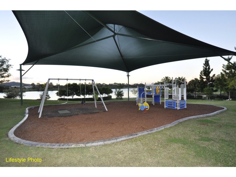 5 Ontario Court, Oxenford QLD 4210