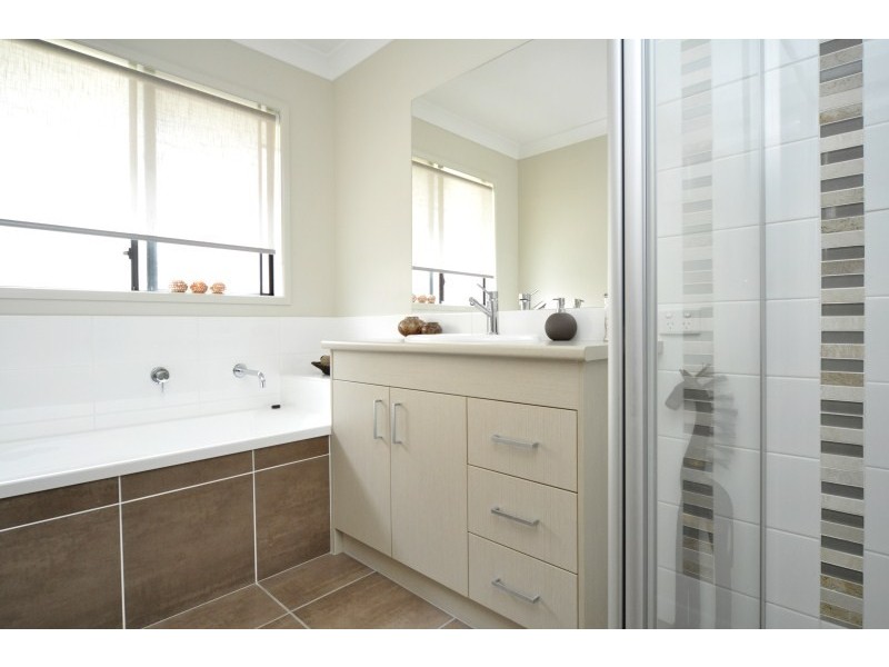 9 Marrinup Street, Upper Coomera QLD 4209