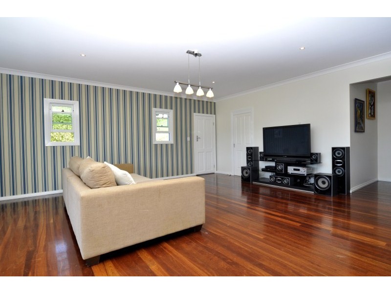 15 Polo Close, Wongawallan QLD 4210