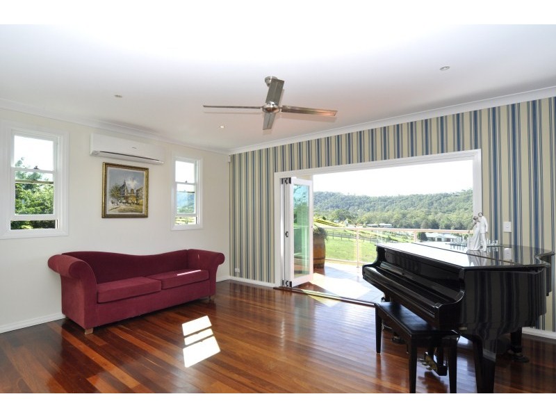 15 Polo Close, Wongawallan QLD 4210