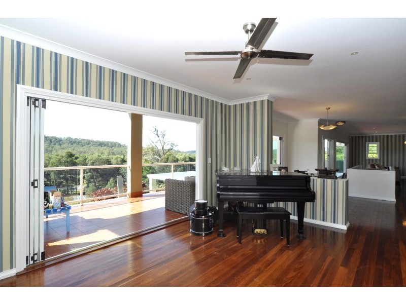 15 Polo Close, Wongawallan QLD 4210