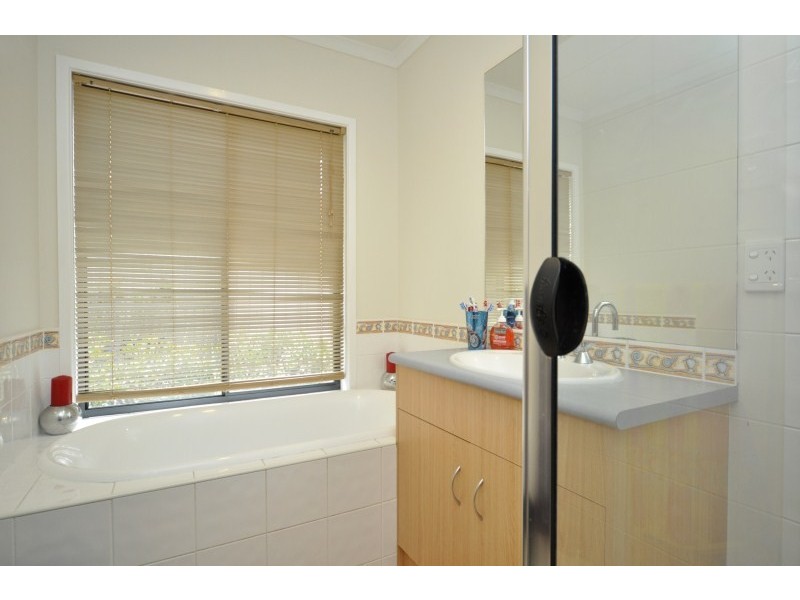 32 Stanfield Drive, Upper Coomera QLD 4209