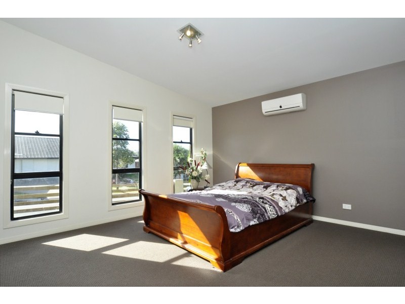 2 Barrington Street, Upper Coomera QLD 4209
