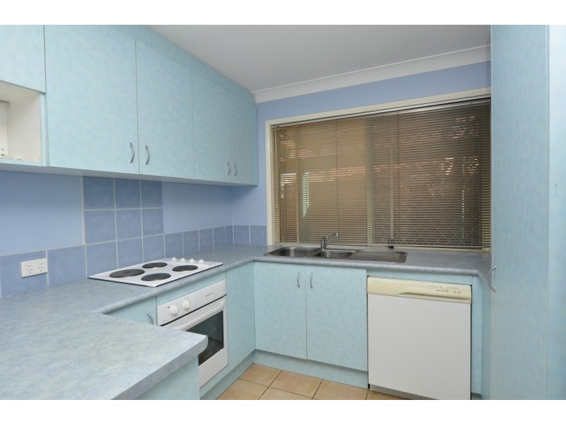 2/22 Crystal Reef Drive, Coombabah QLD 4216