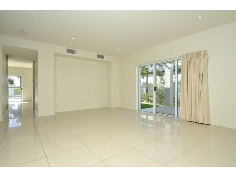 28 Marina Parade, Jacobs Well QLD 4208