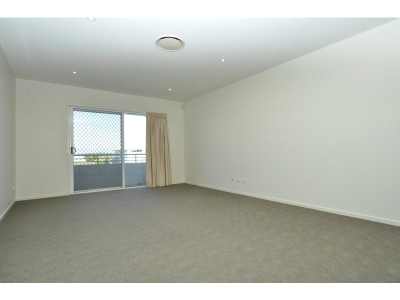 28 Marina Parade, Jacobs Well QLD 4208