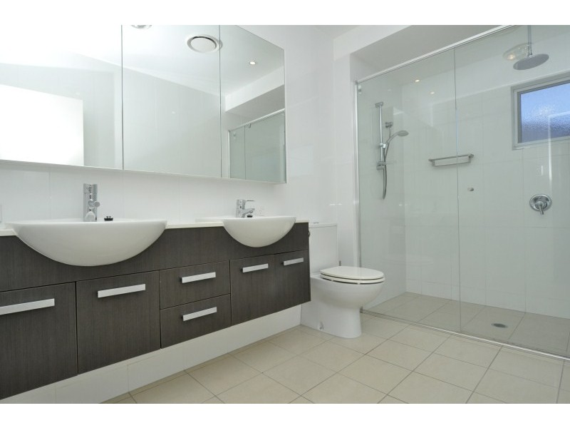 28 Marina Parade, Jacobs Well QLD 4208