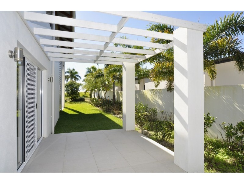28 Marina Parade, Jacobs Well QLD 4208