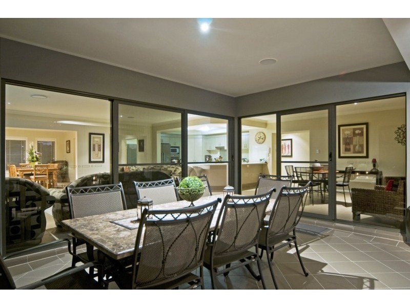 5 Ragamuffin Drive West, Coomera QLD 4209