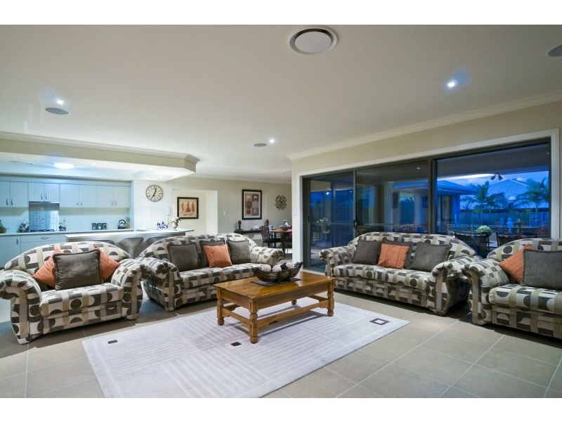 5 Ragamuffin Drive West, Coomera QLD 4209