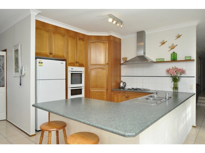 37 Parkes Drive, Helensvale QLD 4212