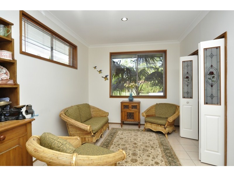 37 Parkes Drive, Helensvale QLD 4212