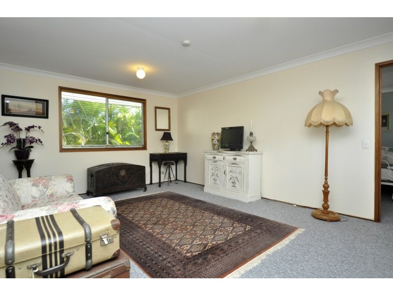 37 Parkes Drive, Helensvale QLD 4212