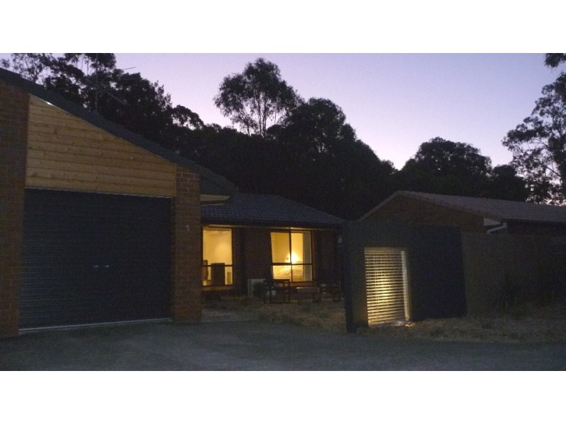 1/8 Epic Court, Oxenford QLD 4210