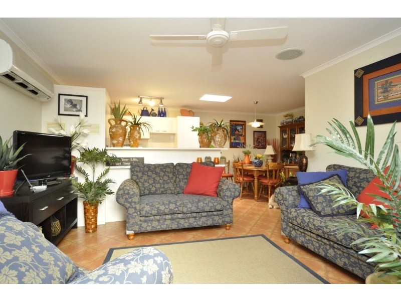 1/24 Illusion Court, Oxenford QLD 4210