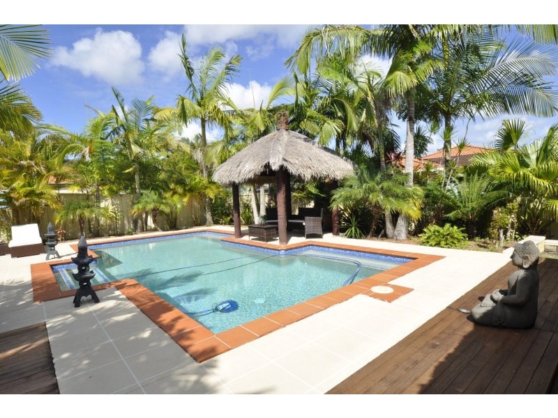 1 Zeller Crescent, Arundel QLD 4214