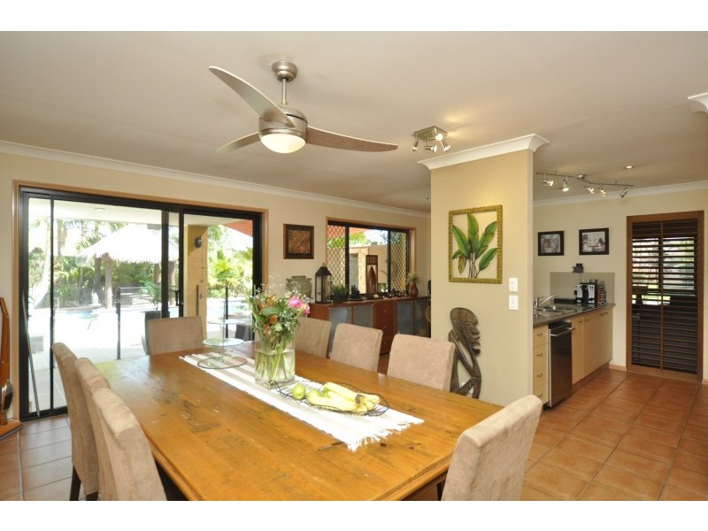 1 Zeller Crescent, Arundel QLD 4214