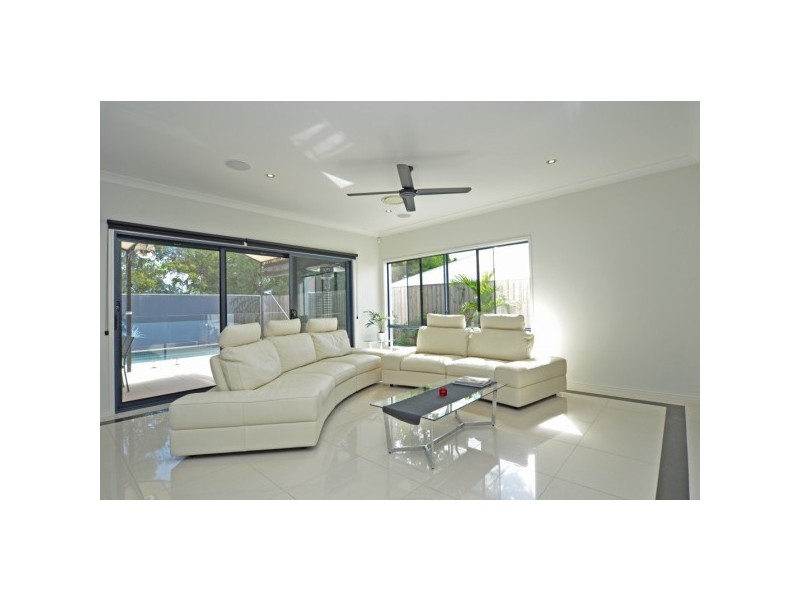 27 Conestoga Way, Upper Coomera QLD 4209