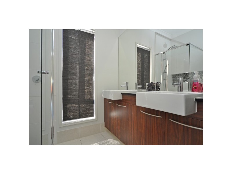 27 Conestoga Way, Upper Coomera QLD 4209