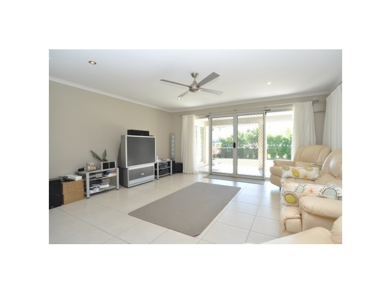 34 Mountain View Crest, Mount Nathan QLD 4211
