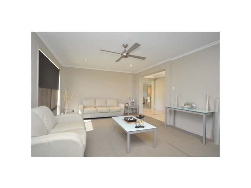 34 Mountain View Crest, Mount Nathan QLD 4211