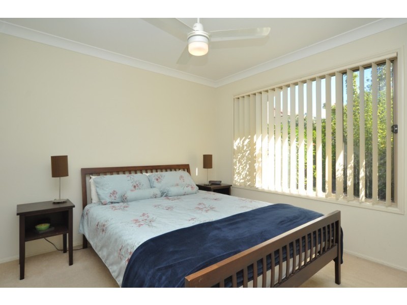 27/2 Bos Drive, Coomera QLD 4209