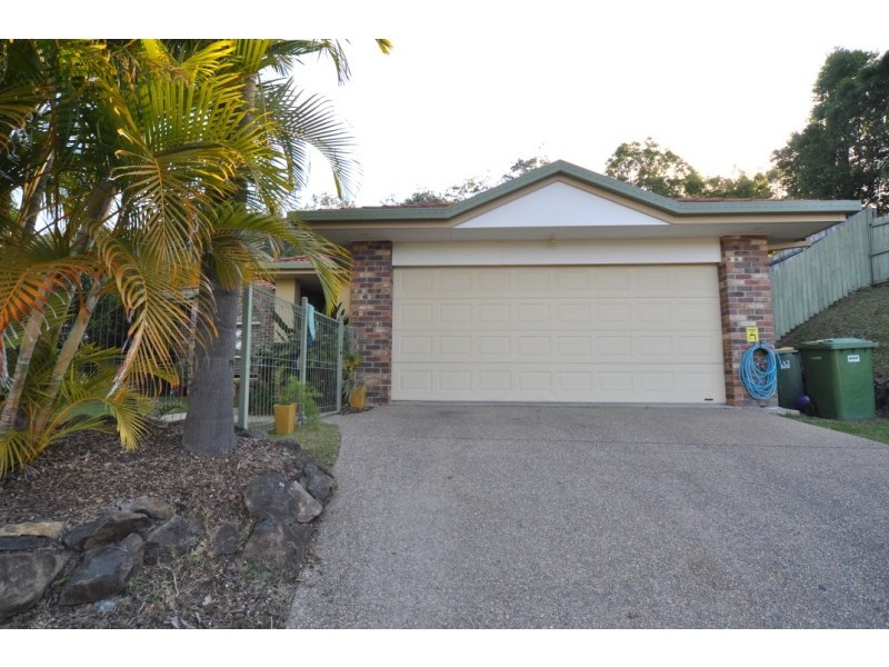 17 Davis Cup Court, Oxenford QLD 4210